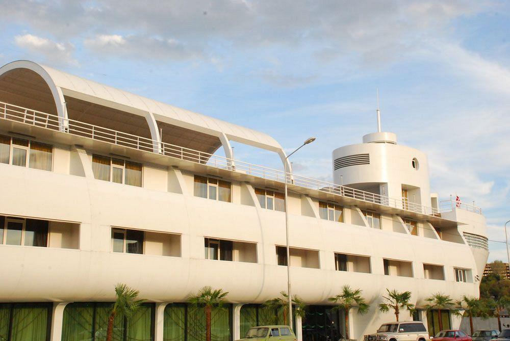 Cruise Hotel Tbilisi Esterno foto