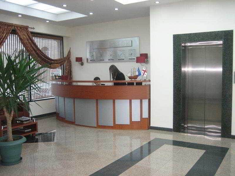 Cruise Hotel Tbilisi Esterno foto